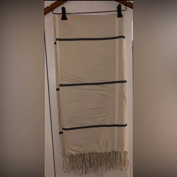 BNWT Indigo Love & Lore Cream and Black Striped Scarf with Fringe - Picture 7 of 15